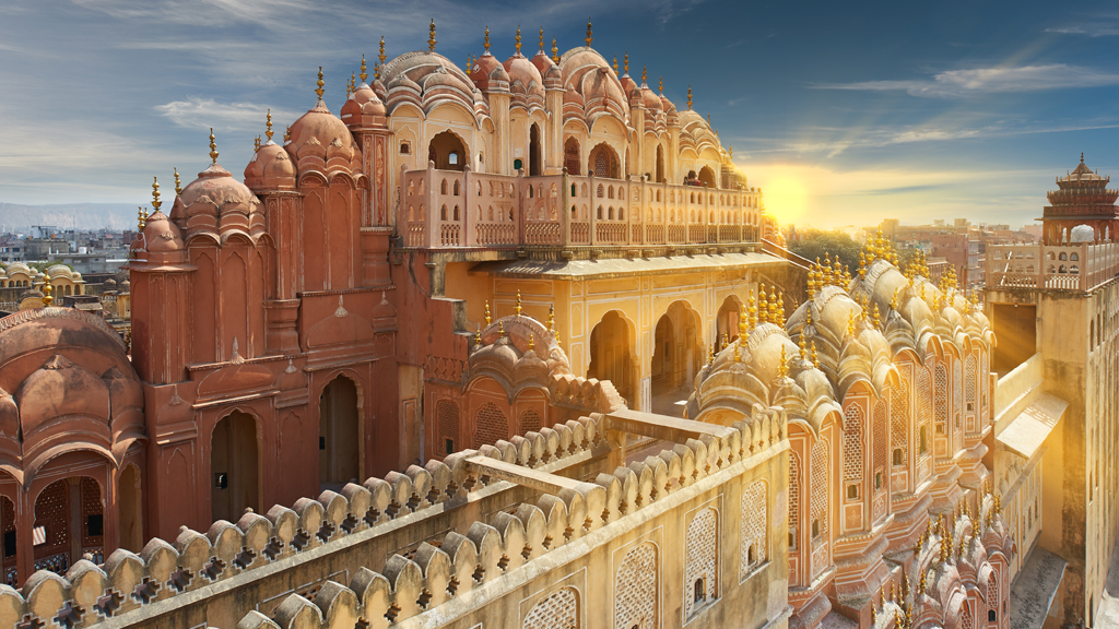 Lose yourself in the architectural brilliance of Hawa Mahal and City Palace