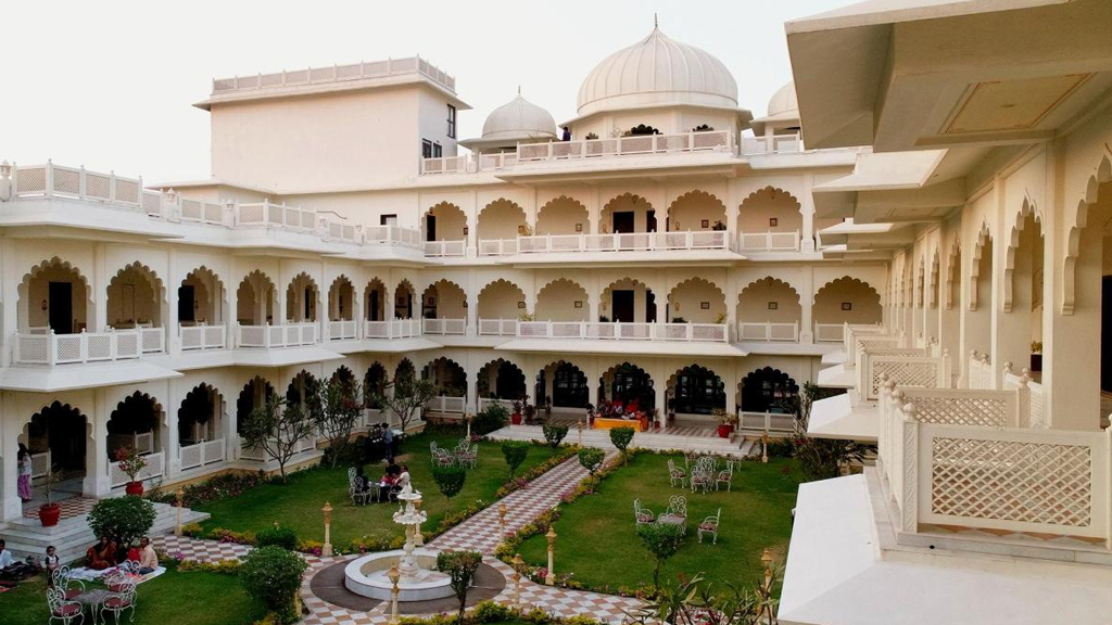 Anuraga Palace - A Treehouse Palace Hotel